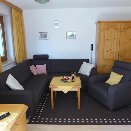Haus Suedblick شقة